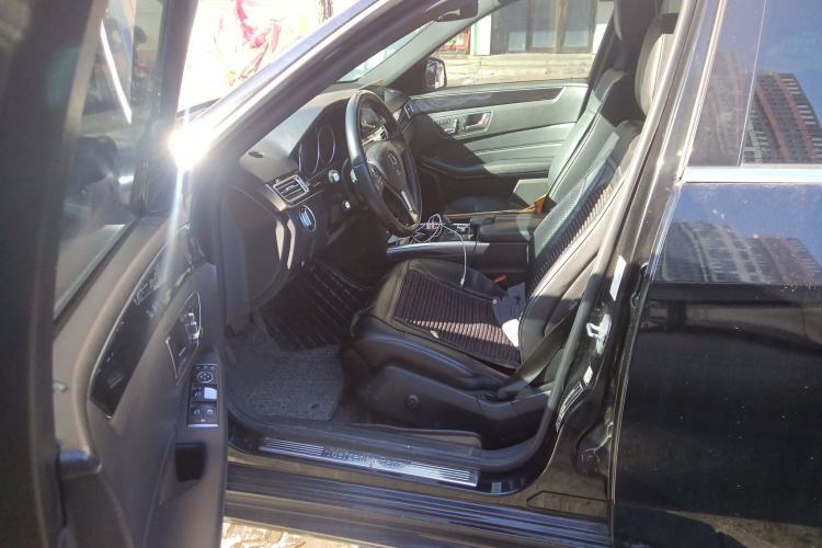 Used Mercedes-Benz E-Class 2015 E 260 L Sport Edition Interior 3