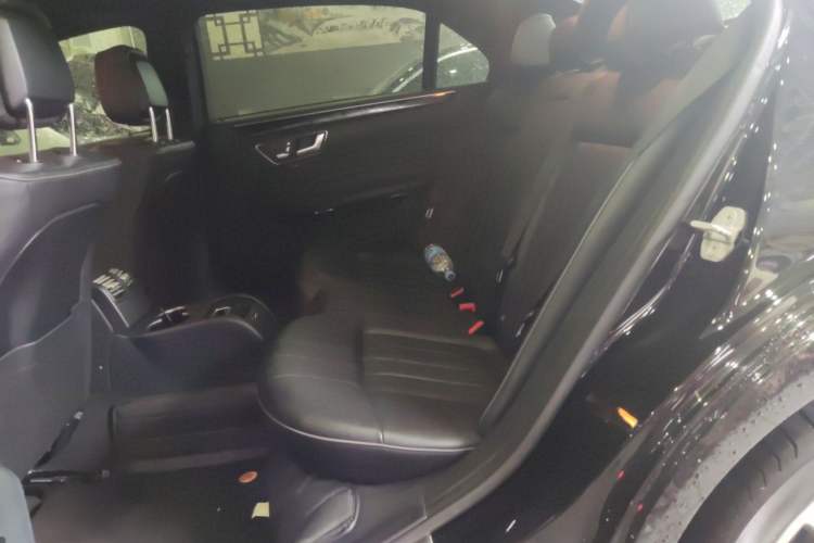 Used Mercedes-Benz E-Class 2015 Restyled E 260 L Sport Edition Interior 4