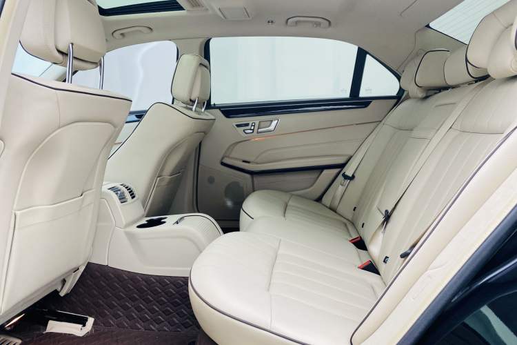 Used Mercedes-Benz E-Class 2015 Restyled E 260 L Sport Edition Interior 4
