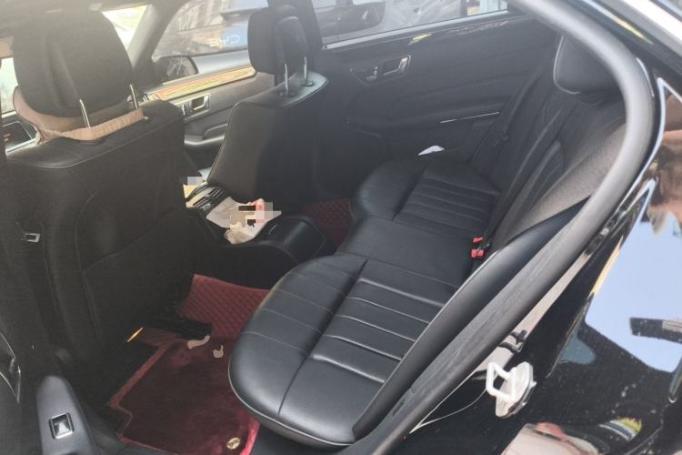 Used Mercedes-Benz E-Class 2015 Revised E 260 L Sporty and Stylish Edition Interior 4