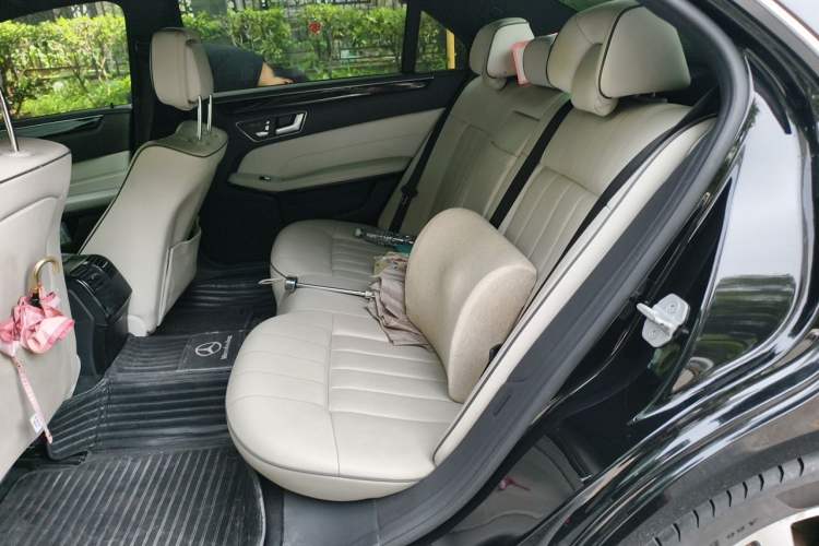 Used Mercedes-Benz E-Class 2015 E 260 L Sport Edition Interior 4