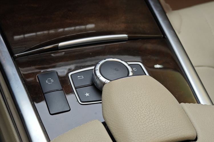 Used Mercedes-Benz E-Class 2015 Revised E 260 L Interior 5