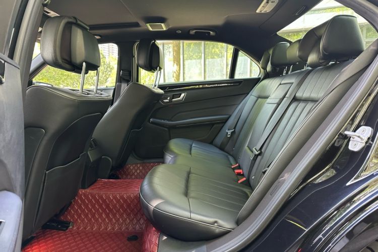 Used Mercedes-Benz E-Class 2015 E 260 L Sport Edition Interior 7
