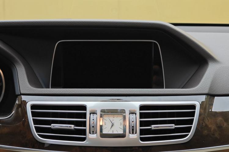 Used Mercedes-Benz E-Class 2015 Revised E 260 L Interior 7