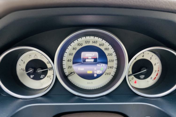 Used Mercedes-Benz E-Class 2015 Restyled E 260 L Sport Edition Interior 8