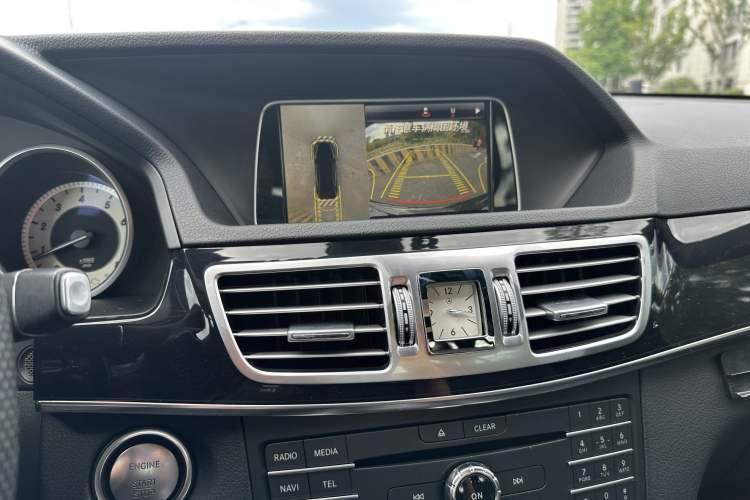 Used Mercedes-Benz E-Class 2015 Restyled E 260 L Sport Edition Interior 9
