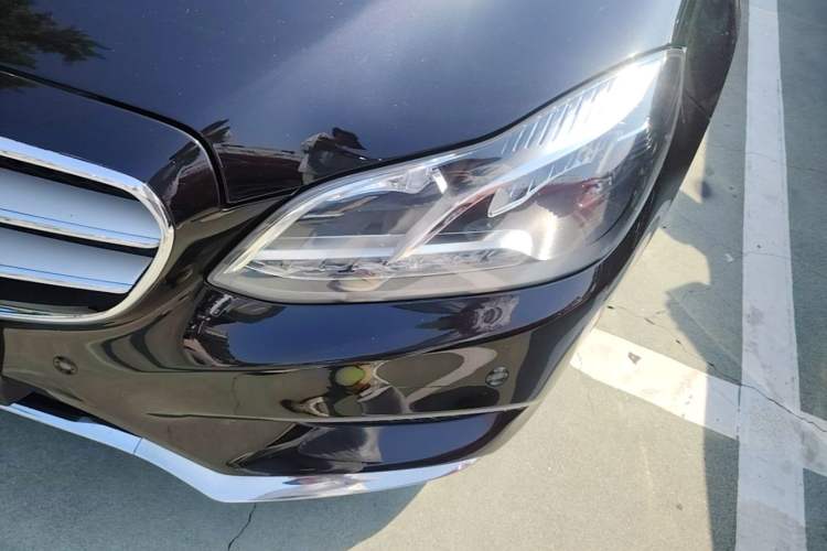 Used Mercedes-Benz E-Class 2015 E 320 L Sport 4MATIC Left Front Headlight