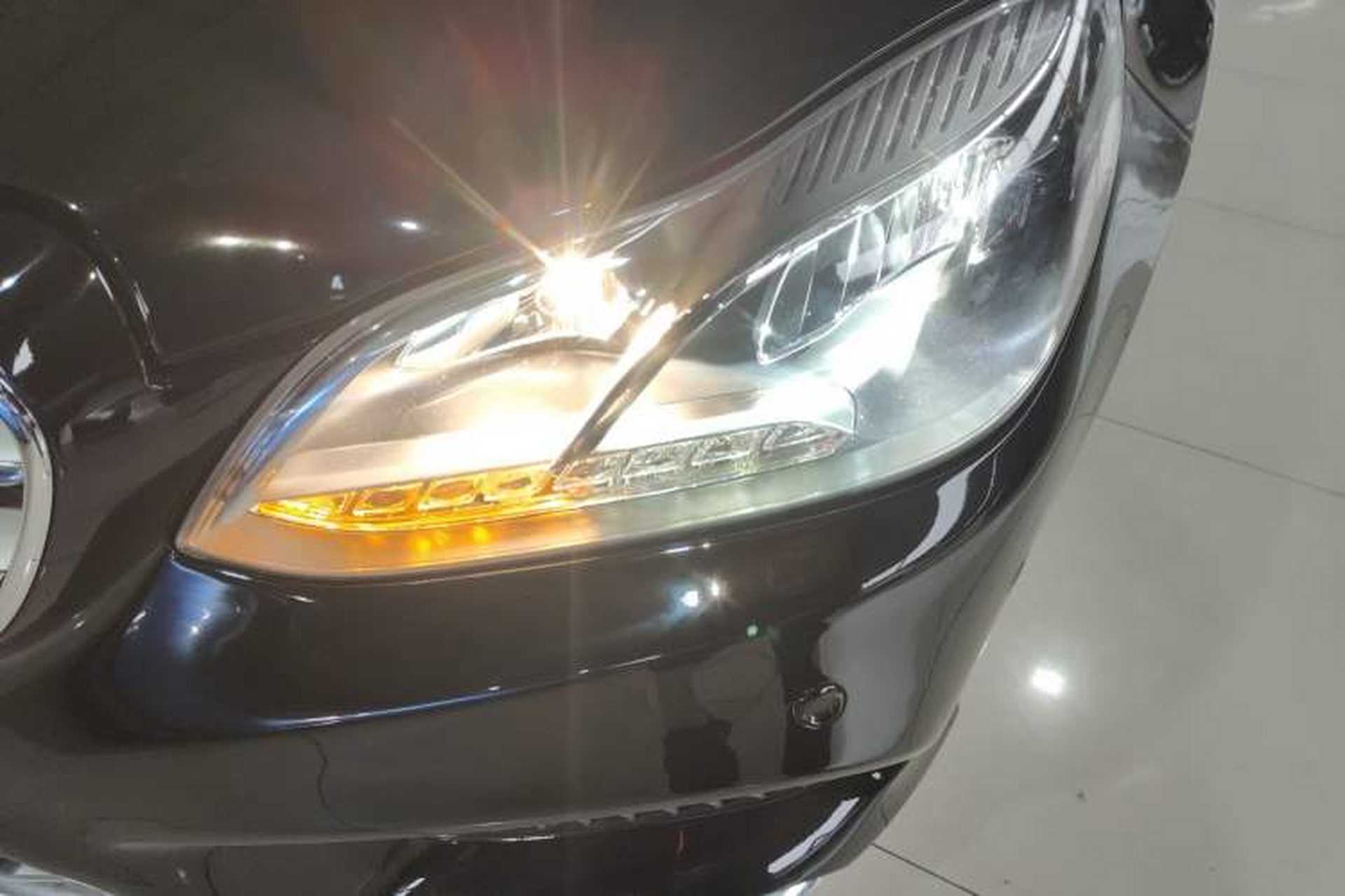 Used Mercedes-Benz E-Class 2015 E 260 L Sport Edition Left Front Headlight
