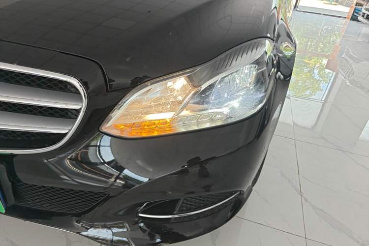 Used Mercedes-Benz E-Class 2015 E 200 L Sport Edition Left Front Headlight