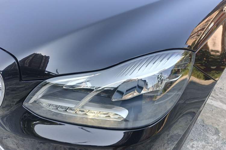 Used Mercedes-Benz E-Class 2015 Facelift E 200 L Sport Edition Left Front Headlight