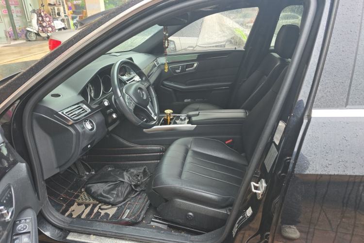 Used Mercedes-Benz E-Class 2015 E 260 L Sport & Fashion Model Left Front Seat