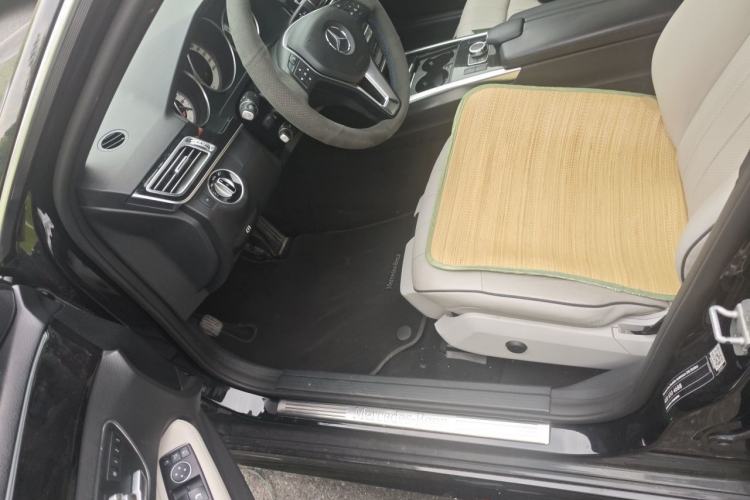 Used Mercedes-Benz E-Class 2015 E 260 L Sport Edition Left Front Seat