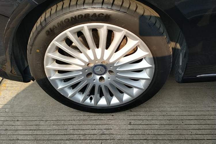 Used Mercedes-Benz E-Class 2015 Facelift E 200 L Left Front Wheel Hub