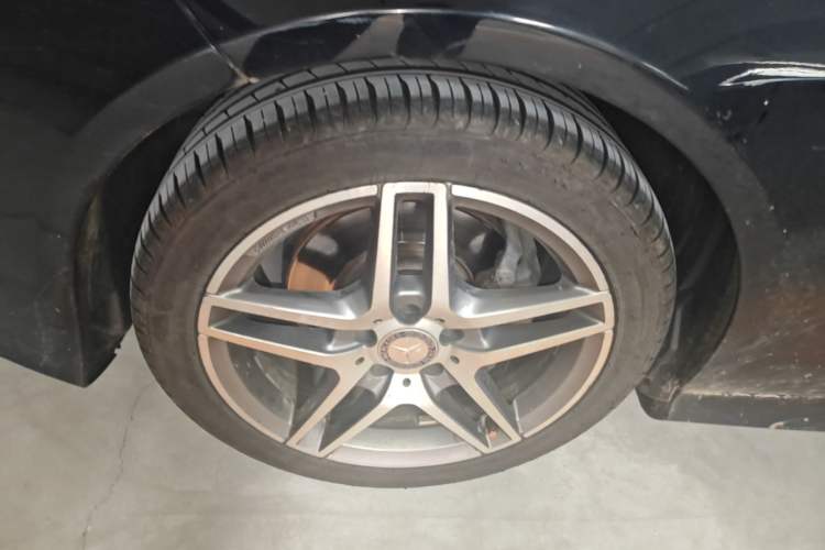 Used Mercedes-Benz E-Class 2015 E 260 L Sport Luxury Model Left Front Wheel Hub