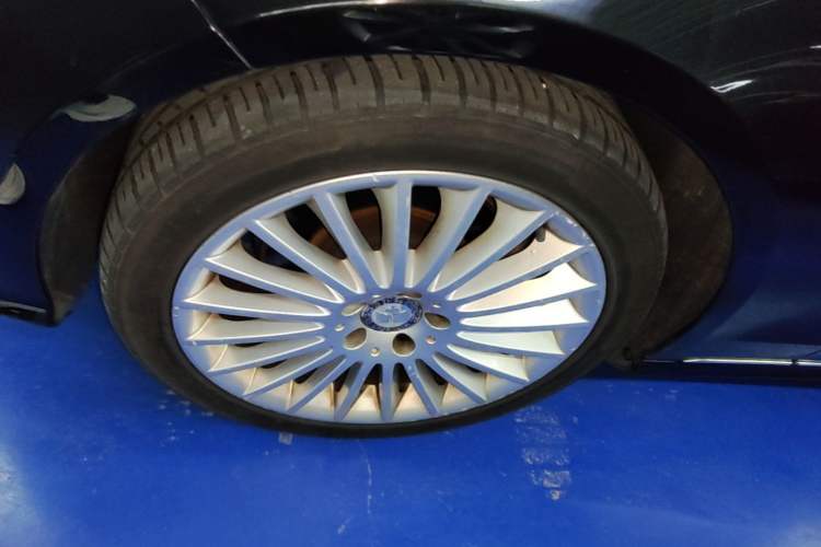 Used Mercedes-Benz E-Class 2015 Facelift E 200 L Left Front Wheel Hub