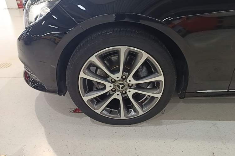 Used Mercedes-Benz E-Class 2015 Facelift E 200 L Left Front Wheel Hub