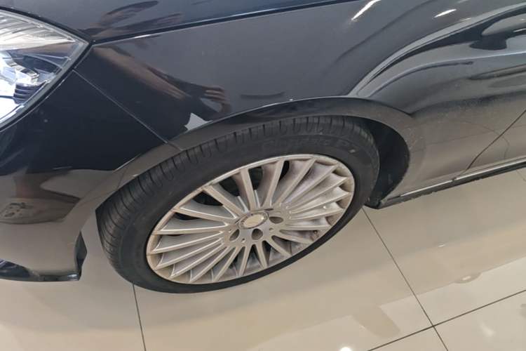 Used Mercedes-Benz E-Class 2015 Revised E 260 L Left Front Wheel Hub