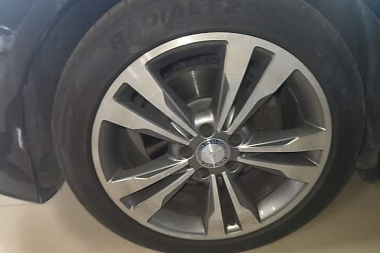 Used Mercedes-Benz E-Class 2015 Restyled E 260 L Sport Edition Left Front Wheel Hub