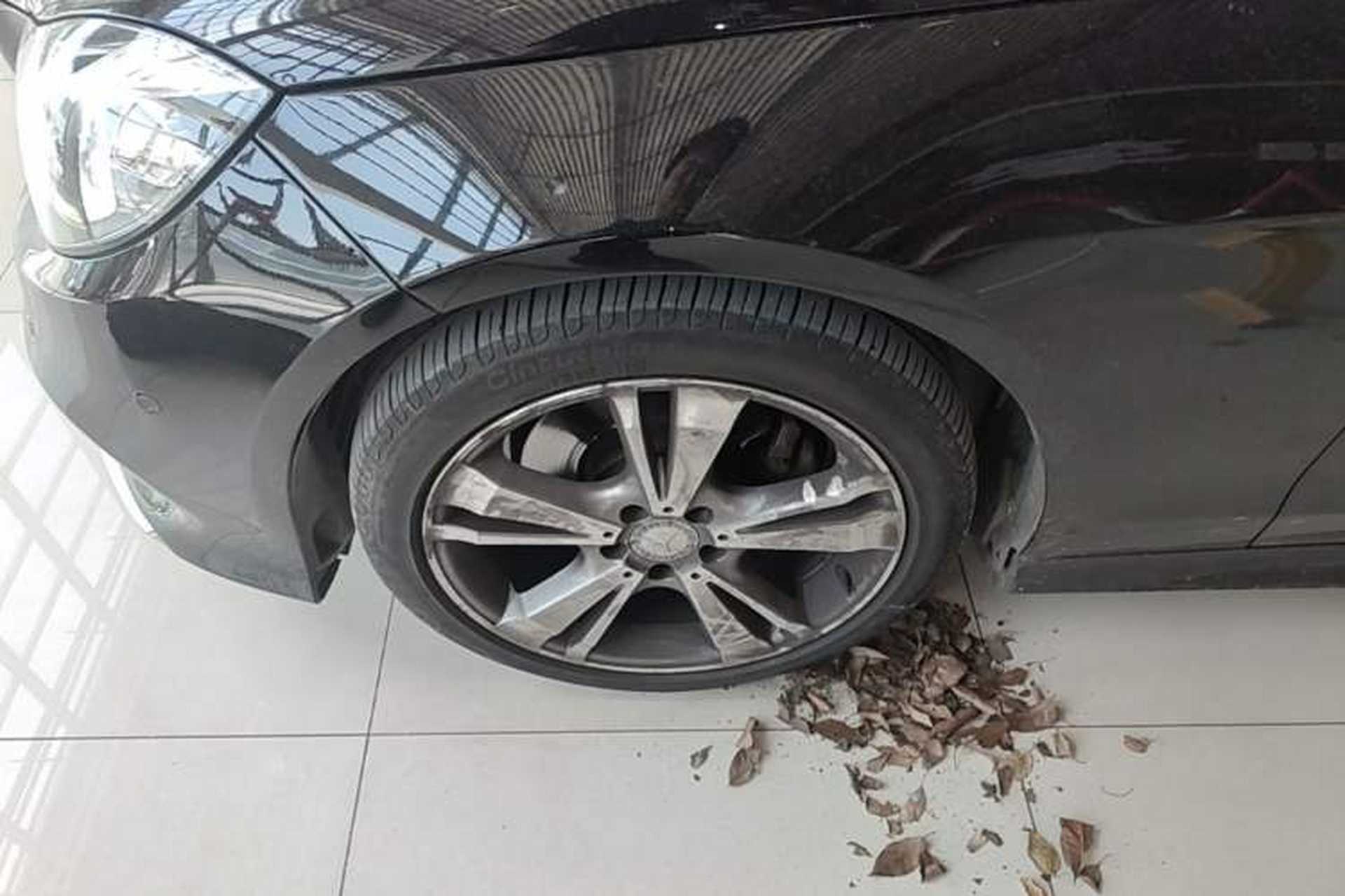 Used Mercedes-Benz E-Class 2015 E 320 L Sport 4MATIC Left Front Wheel Hub