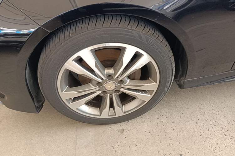 Used Mercedes-Benz E-Class 2015 E 260 L Sport Edition Left Front Wheel Hub