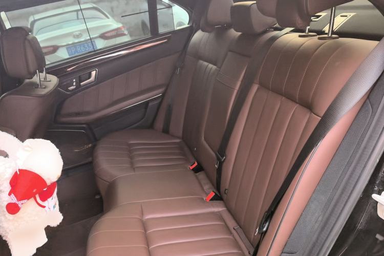 Used Mercedes-Benz E-Class 2015 E 320 L 4MATIC Left Rear Seat