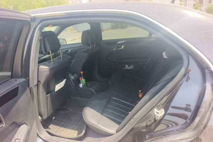 Used Mercedes-Benz E-Class 2015 E 260 L Sport & Fashion Model Left Rear Seat