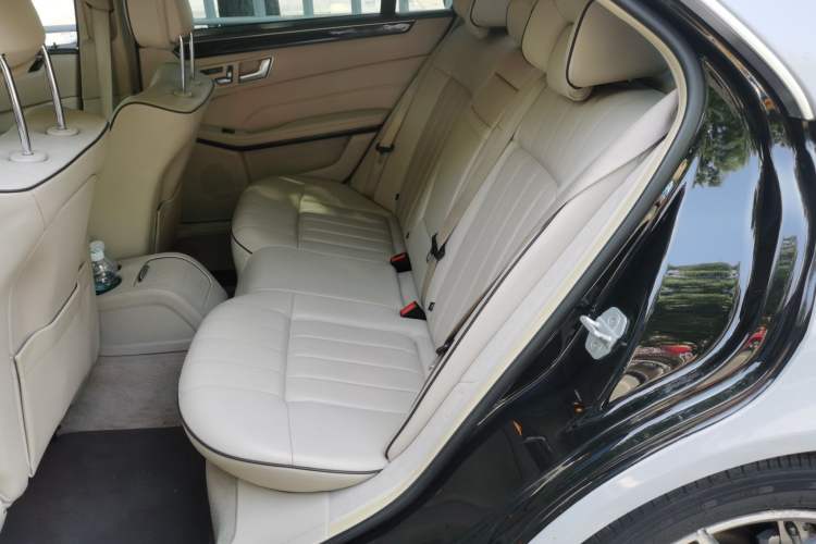 Used Mercedes-Benz E-Class 2015 Revised E 260 L Sporty and Stylish Edition Left Rear Seat