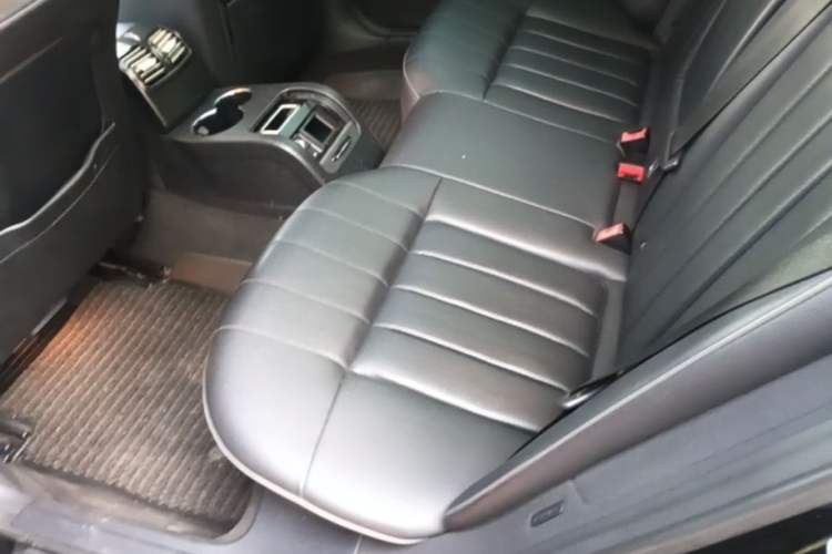 Used Mercedes-Benz E-Class 2015 Restyled E 260 L Sport Edition Left Rear Seat