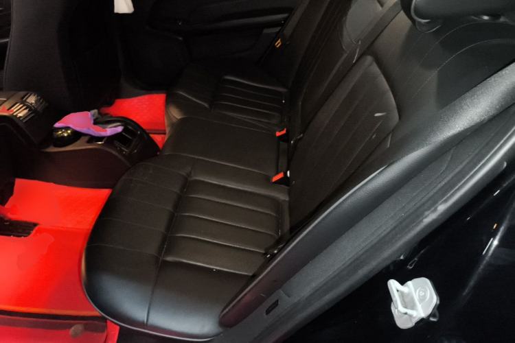 Used Mercedes-Benz E-Class 2015 E 200 L Sport Edition Left Rear Seat