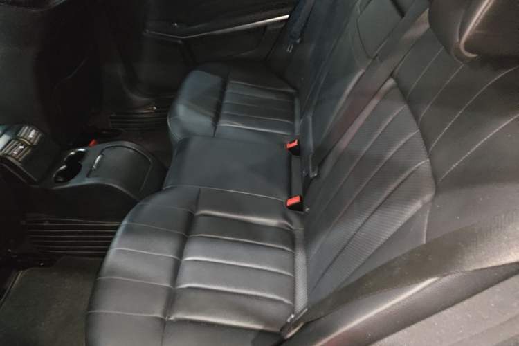 Used Mercedes-Benz E-Class 2015 E 200 L Left Rear Seat