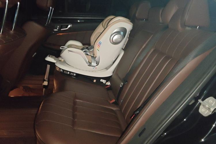 Used Mercedes-Benz E-Class 2015 E 320 L Sport Edition Left Rear Seat