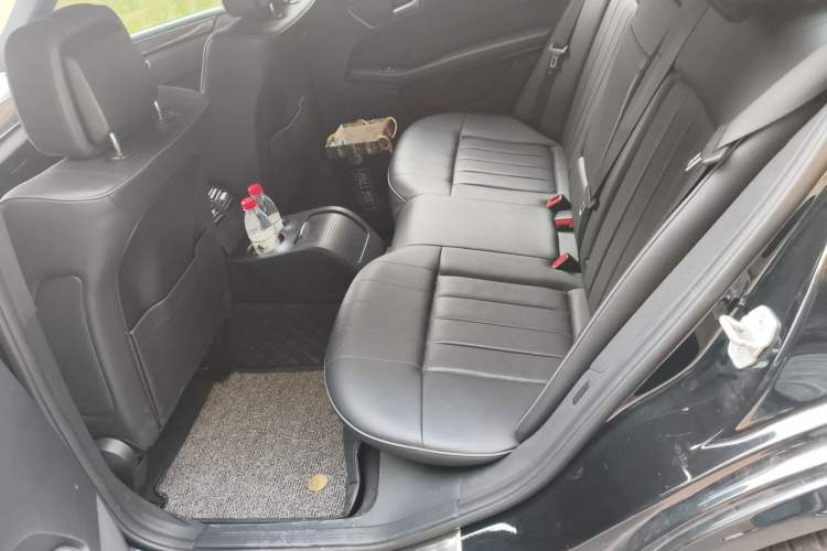 Used Mercedes-Benz E-Class 2015 Revised E 180 L Sport Edition Left Rear Seat