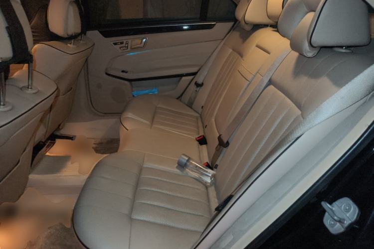 Used Mercedes-Benz E-Class 2015 E 260 L Sport & Fashion Model Left Rear Seat
