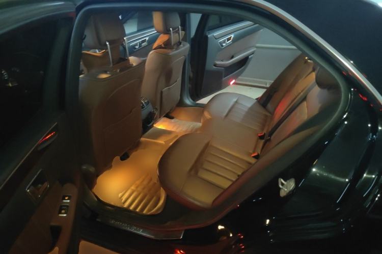 Used Mercedes-Benz E-Class 2015 E 260 L Luxury Model Left Rear Seat