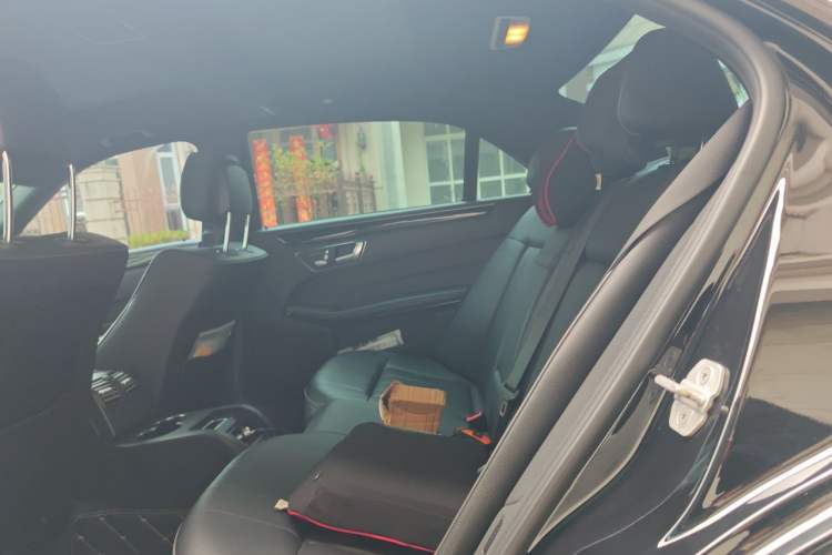 Used Mercedes-Benz E-Class 2015 Revised E 260 L Sporty and Stylish Edition Left Rear Seat