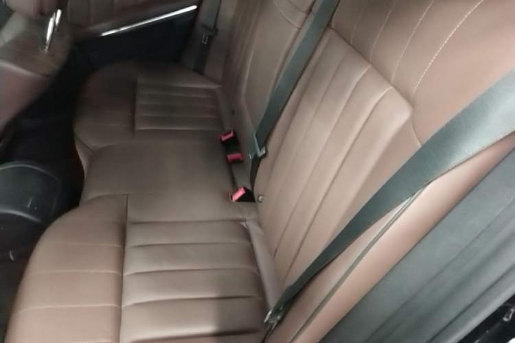 Used Mercedes-Benz E-Class 2015 E 320 L 4MATIC Left Rear Seat