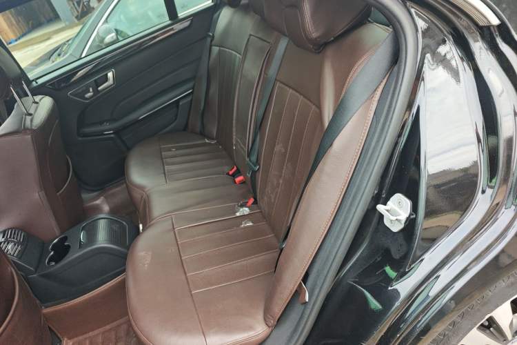 Used Mercedes-Benz E-Class 2015 E 260 L Sport Edition Left Rear Seat