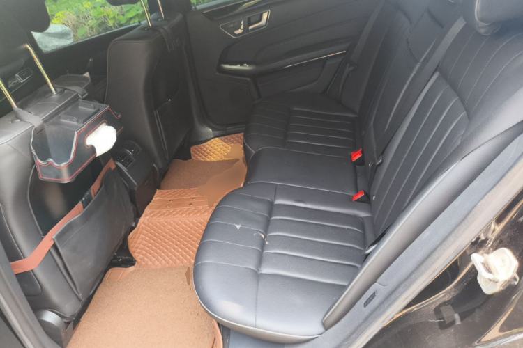 Used Mercedes-Benz E-Class 2015 E 260 L Sport & Fashion Model Left Rear Seat
