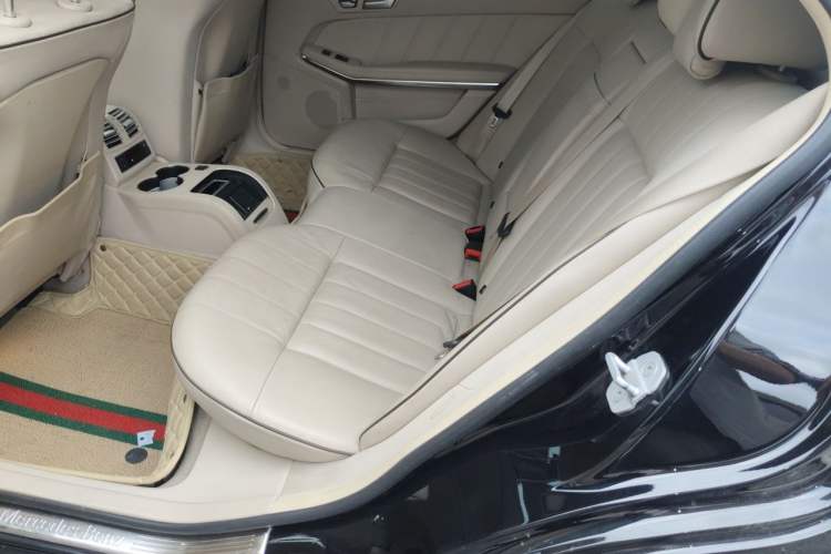 Used Mercedes-Benz E-Class 2015 E 320 L 4MATIC Left Rear Seat