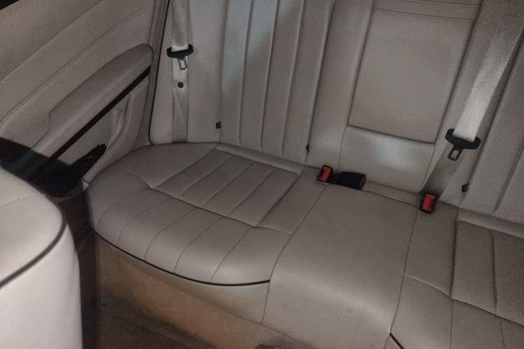 Used Mercedes-Benz E-Class 2015 E 200 L Left Rear Seat