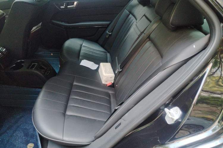 Used Mercedes-Benz E-Class 2015 E 260 L Sport & Fashion Model Left Rear Seat
