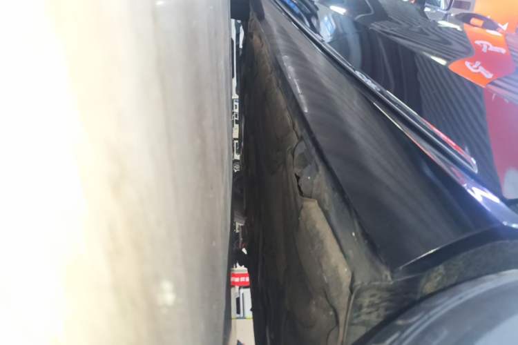 Used Mercedes-Benz E-Class 2015 E 320 L Left Side Sill