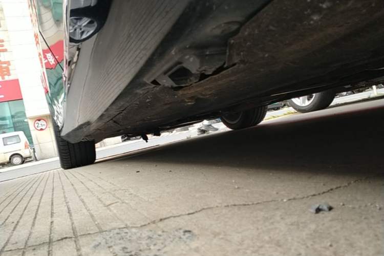 Used Mercedes-Benz E-Class 2015 Facelift E 200 L Left Side Sill
