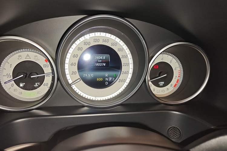 Used Mercedes-Benz E-Class 2015 Restyled E 260 L Sport Edition Odometer Close Up