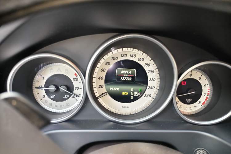 Used Mercedes-Benz E-Class 2015 E 260 L Sport & Fashion Model Odometer Close Up