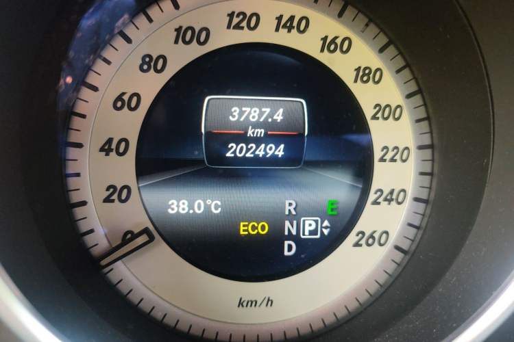 Used Mercedes-Benz E-Class 2015 Revised E 180 L Sport Edition Odometer Close Up