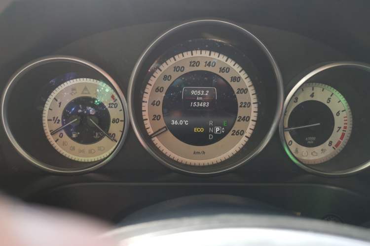 Used Mercedes-Benz E-Class 2015 Facelift E 200 L Sport Edition Odometer Close Up