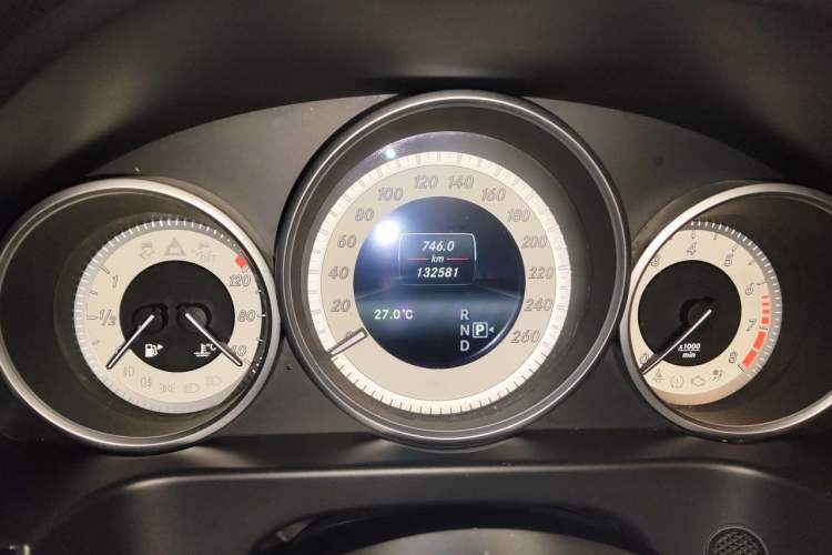 Used Mercedes-Benz E-Class 2015 E 260 L Sport Luxury Model Odometer Close Up