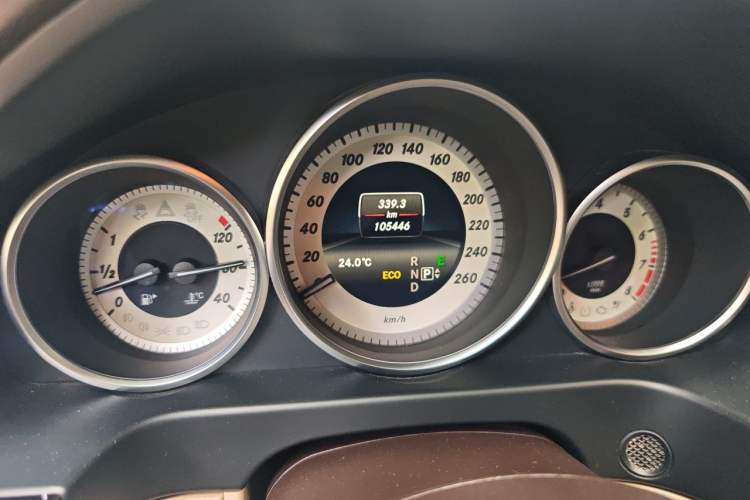 Used Mercedes-Benz E-Class 2015 E 260 L Sport & Fashion Model Odometer Close Up