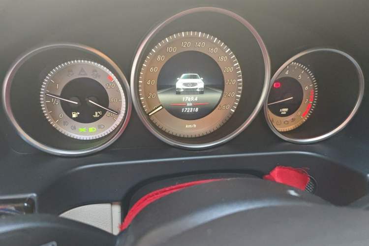 Used Mercedes-Benz E-Class 2015 Revised E 260 L Sporty and Stylish Edition Odometer Close Up